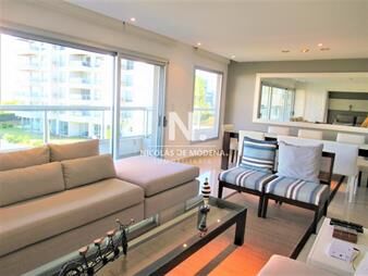 https://web5.gallito.com.uy/en-venta-apartamento-de-3-dormitorios-en-suite-en-brava-en-inmuebles-25145655