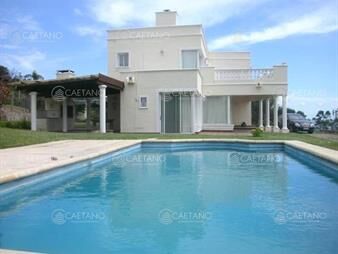 https://www.gallito.com.uy/alquiler-casa-en-punta-ballena-cuatro-dormitorios-inmuebles-18627394