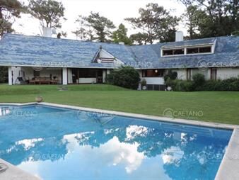 https://web5.gallito.com.uy/hermosa-residencia-inmuebles-19284209