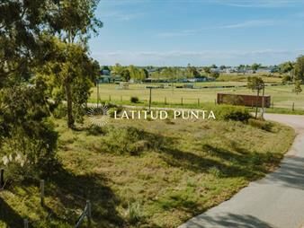 https://web5.gallito.com.uy/terreno-en-jardines-de-cordoba-inmuebles-26715929