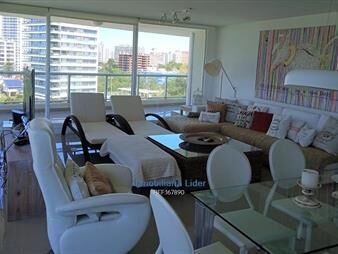 https://www.gallito.com.uy/venta-apartamento-de-4-dormitorios-en-punta-del-este-inmuebles-26723818
