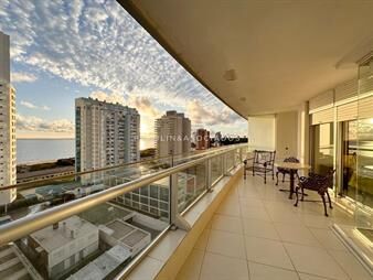 https://www.gallito.com.uy/apartamento-en-venta-de-2-dormitorios-en-torre-season-punt-inmuebles-24523292