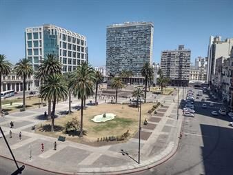 https://www.gallito.com.uy/frente-plaza-independencia-muy-amplio-gran-punto-vivir-o-inmuebles-24440757