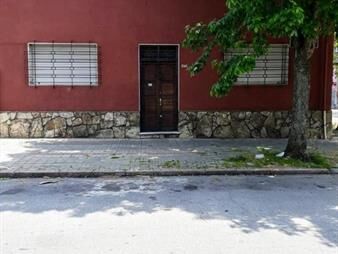 https://www.gallito.com.uy/venta-de-casa-3-dormitorios-azotea-transitable-pu-inmuebles-25194115