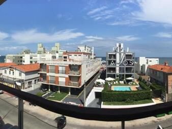 https://web5.gallito.com.uy/apartamento-en-venta-de-2-dormitorios-frente-al-mar-en-punt-inmuebles-26433089