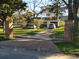 https://www.gallito.com.uy/alquiler-anual-casa-5-dormitorios-jardines-de-cordoba-mal-inmuebles-25470585