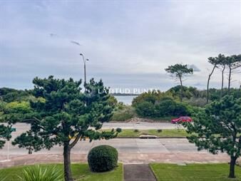 https://web5.gallito.com.uy/apartamento-en-primera-linea-mansa-3-dormitorios-mas-dep-inmuebles-25335010