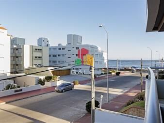 https://web5.gallito.com.uy/punta-del-este-peninsula-departamento-de-2-dormitorios-c-inmuebles-26803400