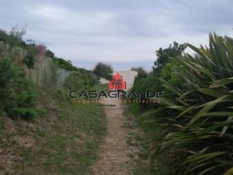https://web5.gallito.com.uy/terreno-en-punta-ballena-inmuebles-26797636