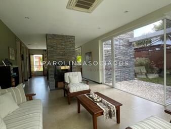 https://web5.gallito.com.uy/casa-en-venta-de-3-dormitorios-en-playa-mansa-punta-del-es-inmuebles-25161296