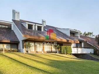 https://web5.gallito.com.uy/casa-a-la-venta-en-playa-mansa-punta-del-este-gran-tamaã±o-inmuebles-26809247