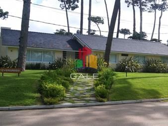https://www.gallito.com.uy/hermosa-casa-en-venta-en-la-zona-de-la-mansa-inmuebles-26809248