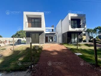 https://web5.gallito.com.uy/venta-casa-3-dormitorios-parque-burnet-maldonado-inmuebles-25703958