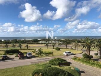 https://web5.gallito.com.uy/oportunidad-para-comprar-apartamento-en-primera-linea-con-inmuebles-24987633