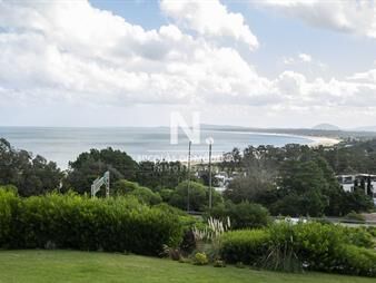 https://web5.gallito.com.uy/hermoso-departamento-a-estrenar-en-el-complejo-balena-bianc-inmuebles-25034852