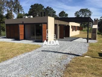 https://www.gallito.com.uy/casa-en-punta-colorada-angus-young-ref-ca201271-inmuebles-20296869