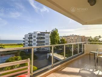 https://web5.gallito.com.uy/excelente-apartamento-de-tres-dormitorios-frente-al-mar-p-inmuebles-19065145