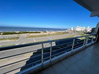 https://web5.gallito.com.uy/espectacular-apartamento-en-venta-frente-al-mar-con-hermosa-inmuebles-26831065