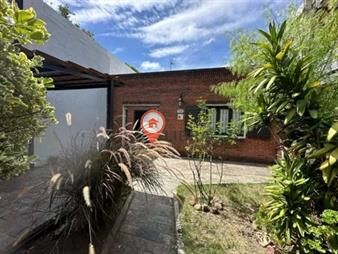 https://web5.gallito.com.uy/venta-casa-para-vivienda-o-local-muy-bien-ubicada-inmuebles-25483290