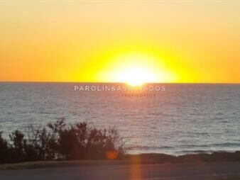 https://web5.gallito.com.uy/apartamento-en-venta-de-2-dormitorios-en-punta-del-este-inmuebles-19576422