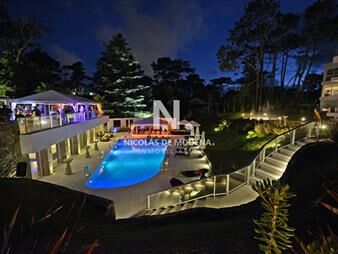 https://web5.gallito.com.uy/oportunidad-en-playa-mansa-inmuebles-25033838