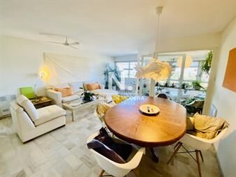 https://web5.gallito.com.uy/hermoso-y-amplio-apartamento-de-3-dormitorios-en-punta-del-inmuebles-23796740