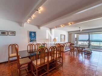 https://web5.gallito.com.uy/apartamento-3-dormitorios-en-a-pasos-del-mar-punta-del-este-inmuebles-25041771