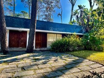https://www.gallito.com.uy/venta-casa-con-terreno-de-6600m2-por-pedragosa-sierra-punt-inmuebles-25928121