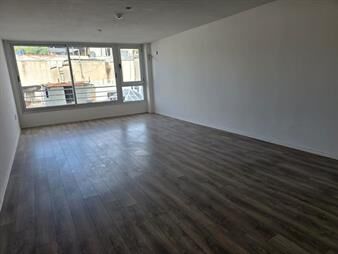 https://web5.gallito.com.uy/oficina-con-garaje-en-venta-con-renta-en-tres-cruces-inmuebles-26844761
