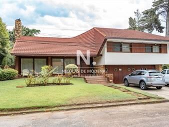 https://web5.gallito.com.uy/casa-de-gran-tamaã±o-ubicada-en-zona-de-paz-y-tranquilidad-inmuebles-25041862