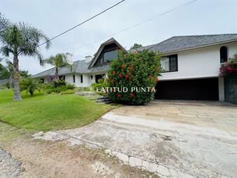 https://web5.gallito.com.uy/casa-en-venta-de-4-dormitorios-en-punta-del-este-inmuebles-26845487