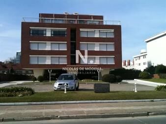 https://web5.gallito.com.uy/moderno-y-elegante-departamento-en-el-edificio-carbe-inmuebles-25042821