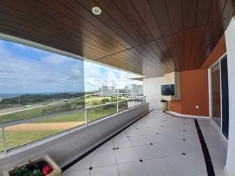 https://web5.gallito.com.uy/apartamento-en-aguas-azules-4-dormitorios-frente-al-mar-c-inmuebles-25042052