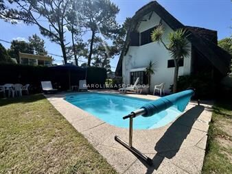 https://web5.gallito.com.uy/venta-casa-de-5-dormitorios-y-3-baã±os-con-piscina-cerca-de-inmuebles-26855571