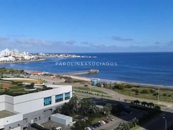 https://web5.gallito.com.uy/apartamento-en-venta-de-2-dormitorios-en-season-tower-punt-inmuebles-17283329