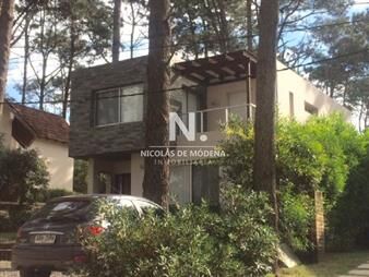 https://web5.gallito.com.uy/hermosa-casa-en-excelente-zona-inmuebles-25036782
