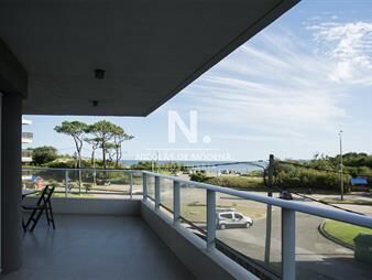 https://web5.gallito.com.uy/frente-al-mar-playa-mansa-inmuebles-25034731