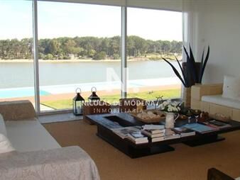 https://web5.gallito.com.uy/vende-apartamento-de-4-dormitorios-en-suite-con-vista-espe-inmuebles-25807685