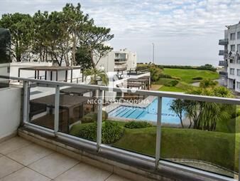 https://web5.gallito.com.uy/departamento-en-venta-a-metros-de-playa-mansa-inmuebles-25037230