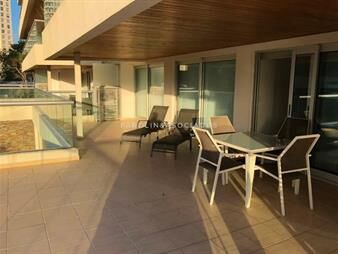 https://web5.gallito.com.uy/apartamento-de-2-dormitorios-en-venta-en-icon-tower-punta-inmuebles-17825448