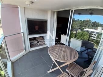 https://web5.gallito.com.uy/apartamento-en-venta-de-2-dormitorios-en-torre-marfil-pun-inmuebles-25043196
