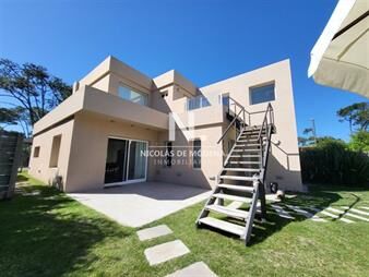 https://www.gallito.com.uy/vende-moderna-casa-en-san-rafael-punta-del-este-inmuebles-26912600