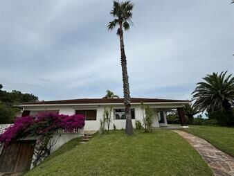 https://www.gallito.com.uy/alquiler-anual-gran-casa-frente-al-mar-inmuebles-25406078