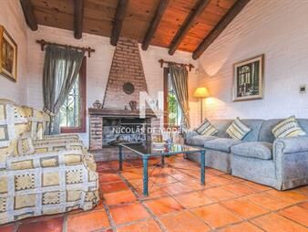 https://web5.gallito.com.uy/en-venta-impecable-casa-de-3-dormitorios-en-cantegril-punt-inmuebles-25598201