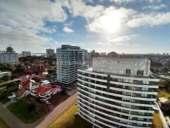 https://web5.gallito.com.uy/apartamento-en-venta-en-icon-brava-tower-punta-del-este-inmuebles-19576412