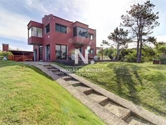 https://www.gallito.com.uy/en-alquiler-impecable-casa-con-un-entorno-increible-inmuebles-25040520