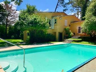 https://web5.gallito.com.uy/casa-en-venta-playa-mansa-punta-del-este-inmuebles-18411537
