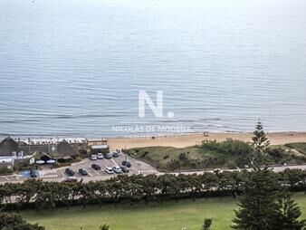 https://web5.gallito.com.uy/apartamento-en-venta-2-dormitorios-playa-mansa-inmuebles-25997739