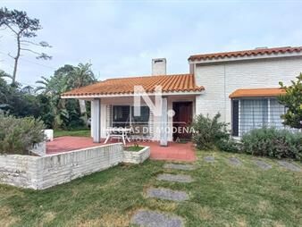 https://web5.gallito.com.uy/casa-de-4-dormitorios-en-venta-punta-del-este-inmuebles-25636166