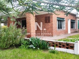https://www.gallito.com.uy/vende-casa-de-4-dormitorios-con-parrillero-en-manantiales-inmuebles-26144311